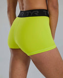 Pantalones cortos Booty Short Base Kinetic de tiro medio con logo 2" - Logotipo corto