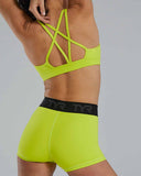 Pantalones cortos Booty Short Base Kinetic de tiro medio con logo 2" - Logotipo corto