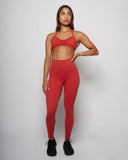 Essentials Leggings – Roter Ton