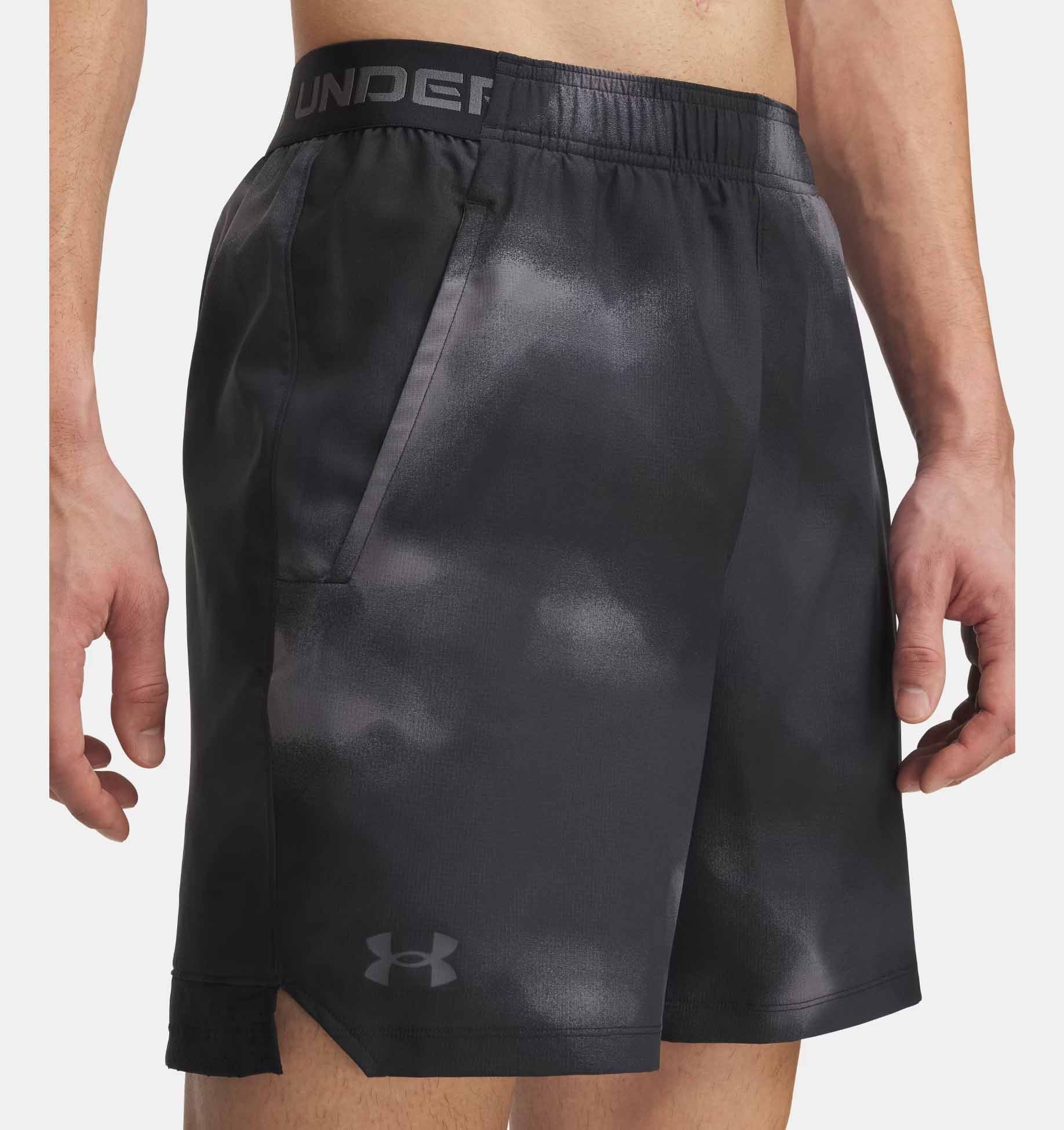 UA Vanish gewebte bedruckte Shorts