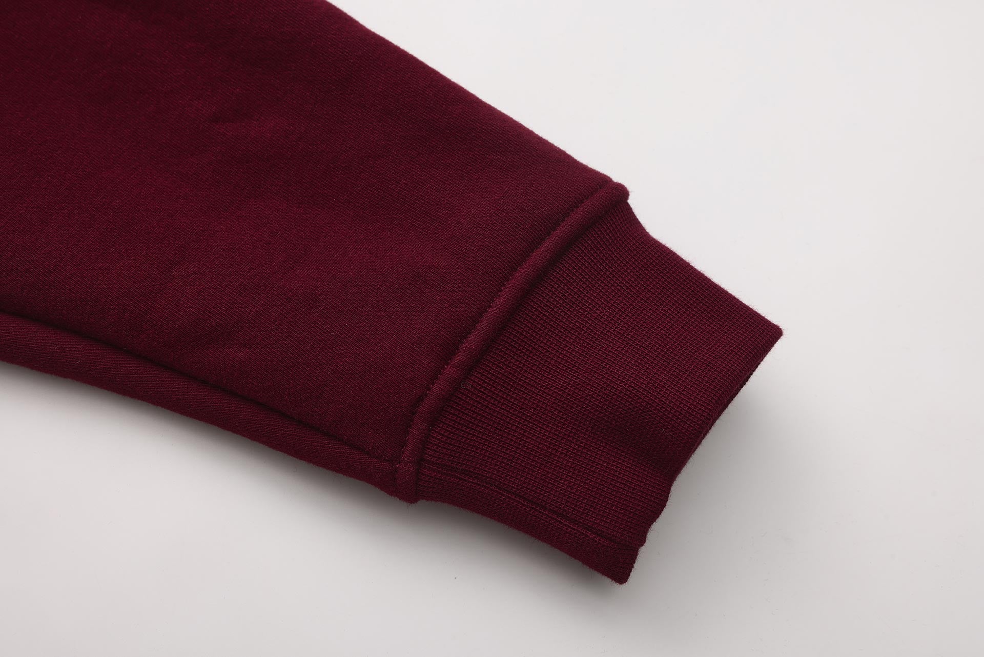 <tc>Apes</tc> Essentials – UNIT Crop Oversize Hoodie – Roter Samt