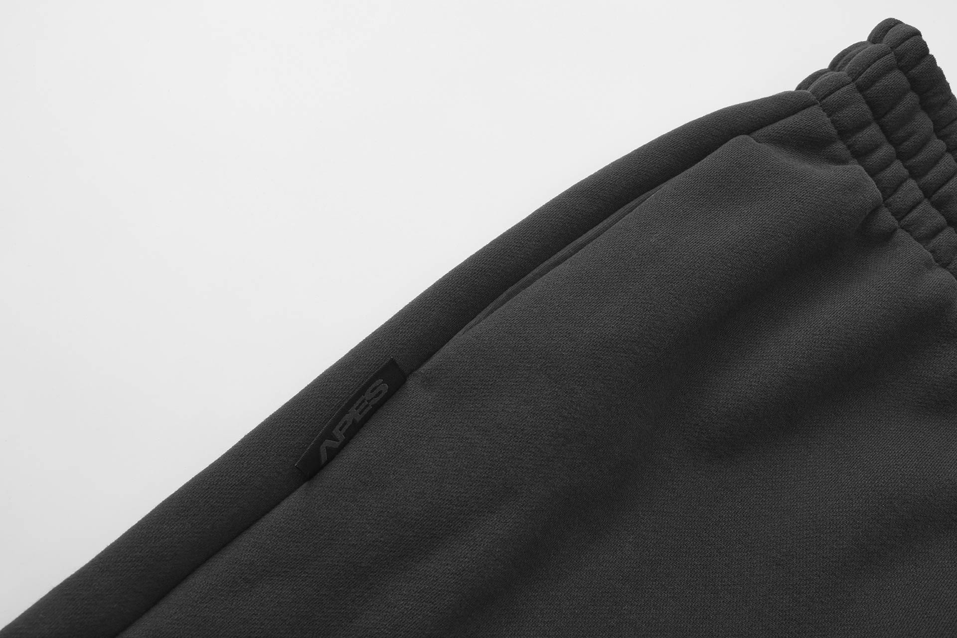 <tc>Apes</tc> Essentials – UNIT Loose Pants – Dunkelgrau