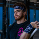 <tc>Apes Lab.</tc> Diadema teñida con la técnica tie-dye en color negro.