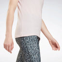 Trainings-T-Shirt <tc>Essentials</tc> Vektorgrafik