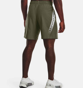 Shorts con estampado gráfico tejido UA