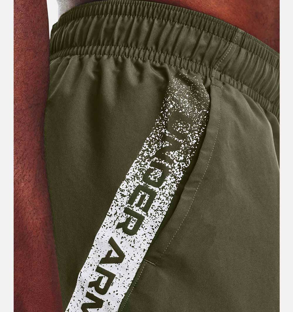 UA-Shorts mit gewebter Grafik